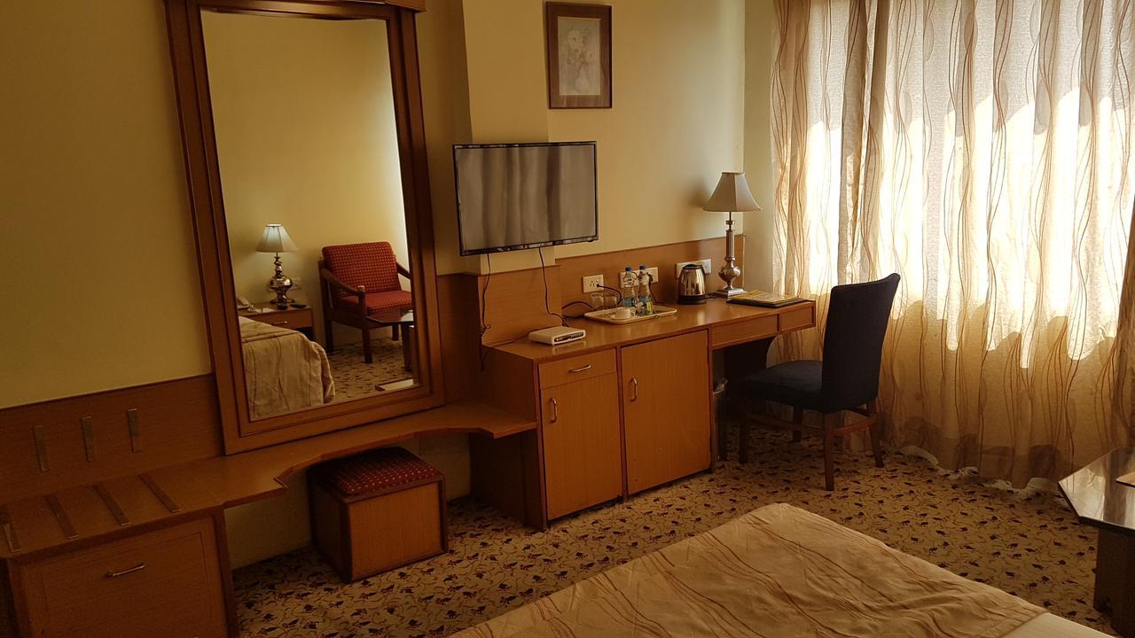 Ohris Baseraa Hyderabad Bagian luar foto